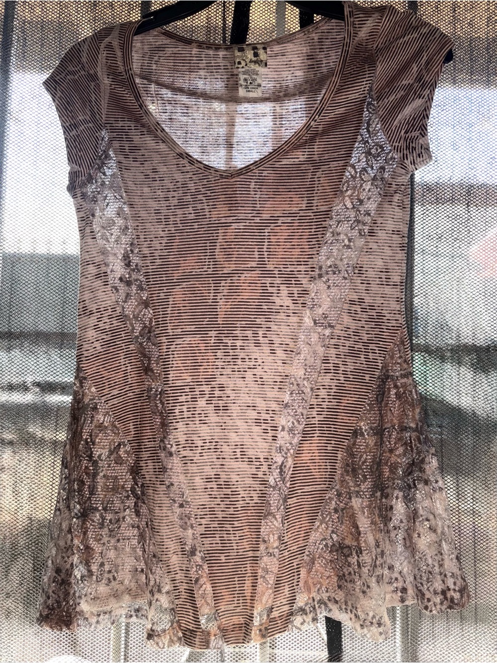 Women's Lace-Panel Short Sleeve Tunic Top - Blush